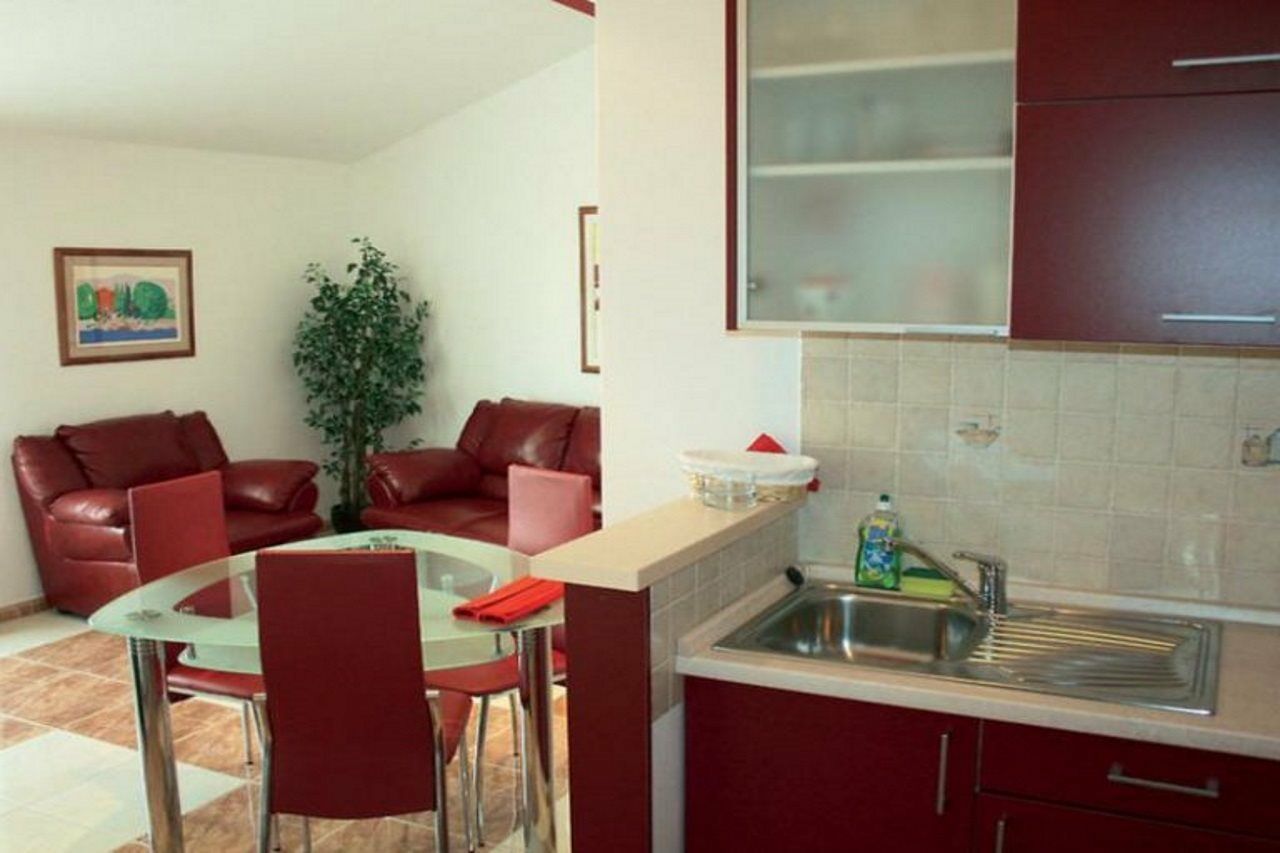 מאקרסקה Apartments Rajcevic מראה חיצוני תמונה
